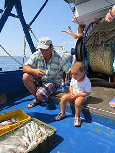 Fish picnic – a day boat trip with fishing